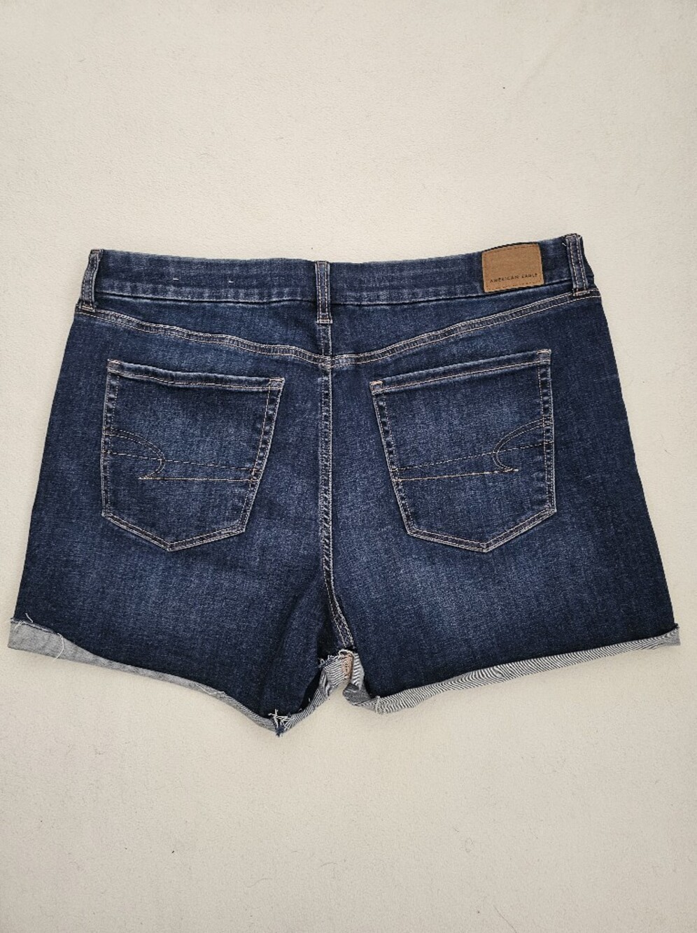 NEW!  AMERICAN EAGLE Wms Cutoff Shorts High-Rise STRETCH Curvi-Midi SZ 16. - Picture 4 of 14